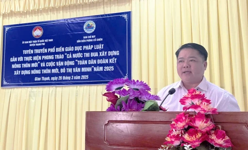 Cán bộ Mặt trận tích cực học tập và làm theo gương Bác