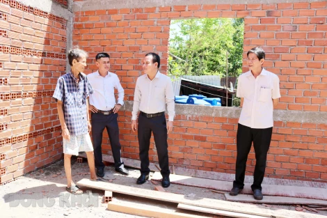Phân bổ 5,28 tỷ đồng từ Quỹ 'Vì người nghèo' tỉnh hỗ trợ xây dựng mới nhà ở cho hộ khó khăn trên địa bàn tỉnh