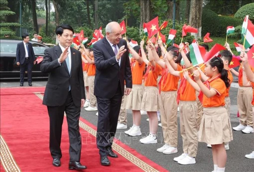 Chủ tịch nước Lương Cường chủ trì lễ đón chính thức Tổng thống Hungary