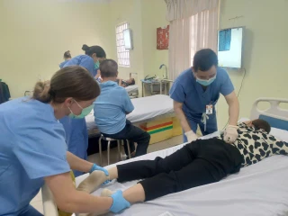 Đoàn thiện nguyện Mercer on Mission khám chữa bệnh xương khớp, lắp tay chân giả miễn phí cho bệnh nhân nghèo