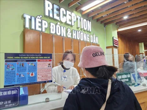 Những chính sách nổi bật có hiệu lực trong tháng 6-2025: Dừng cấp thẻ bảo hiểm y tế giấy