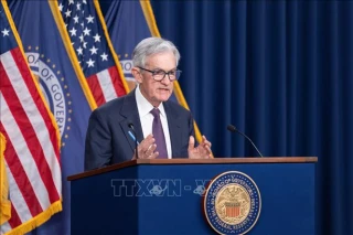 Fed ra tuyên bố cứng rắn giữa căng thẳng với Nhà Trắng