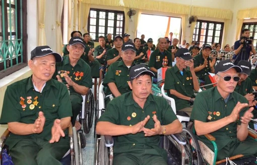 Trình Chủ tịch nước tặng quà cho hơn 1.576.000 người có công nhân kỷ niệm 78 năm Ngày Thương binh - Liệt sĩ