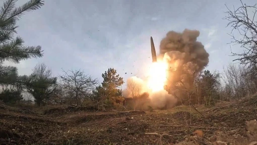 Tên lửa Iskander của Nga phá huỷ hai hệ thống HIMARS tại vùng Sumy của Ukraine