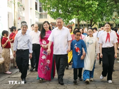 Tổng Bí thư Tô Lâm thăm hai trường học chuyên biệt tại Hà Nội