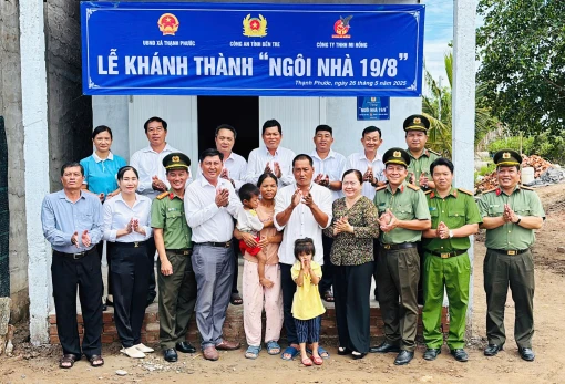 Công an tỉnh chung tay xây dựng mái ấm nghĩa tình