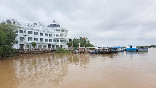 Tăng cường tuần tra, kiểm soát, xử lý vi phạm về trậ̣t tự, an toàn giao thông