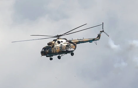 UAV tầm xa của Ukraine phá hủy trực thăng Mi-8 của Liên bang Nga ở Bryansk