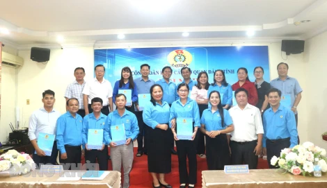 Công bố quyết định kết thúc hoạt động Công đoàn cơ sở trực thuộc  Công đoàn Khối các cơ quan Đảng tỉnh