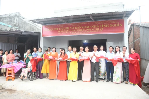 Hải đoàn 129 trao nhà tình nghĩa cho hộ chính sách tại xã An Thuận