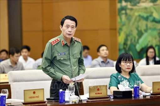 Thượng tướng Lê Quốc Hùng lý giải đề xuất bỏ 8 tội danh có hình phạt tử hình Thượng tướng Lê Quốc Hùng lý giải đề xuất bỏ 8 tội danh có hình phạt tử hình