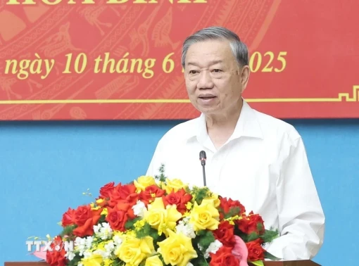 Tổng Bí thư: Phát triển hành lang kinh tế xuyên suốt đồng bằng-trung du-miền núi Tổng Bí thư: Phát triển hành lang kinh tế xuyên suốt đồng bằng-trung du-miền núi