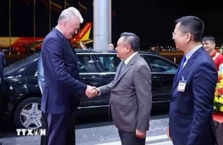 Tổng thống Litva và Phu nhân đến Hà Nội, bắt đầu thăm chính thức Việt Nam