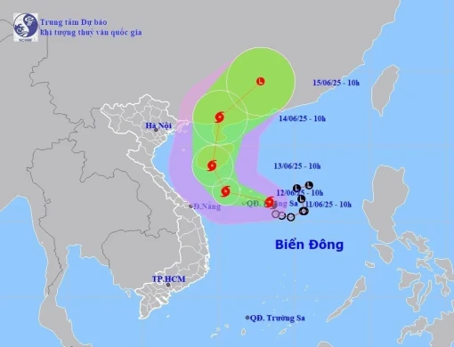 Bão số 1 di chuyển theo hướng Tây Tây Bắc, có khả năng mạnh thêm Bão số 1 di chuyển theo hướng Tây Tây Bắc, có khả năng mạnh thêm