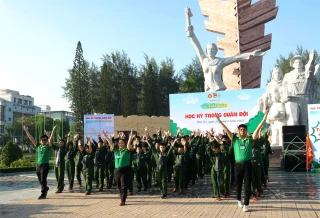 Xuất quân chương trình 'Học kỳ trong quân đội'

 tỉnh Bến Tre năm 2025