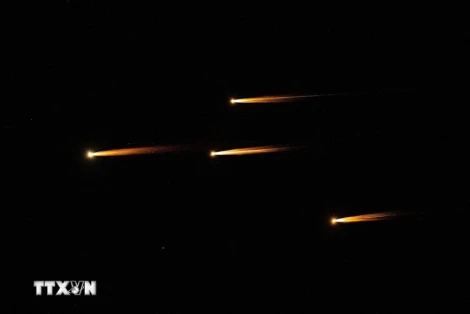Iran mở đợt tấn công mới, phóng 30 tên lửa nhằm vào lãnh thổ Israel
