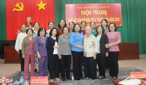Hội nghị gặp gỡ cán bộ hưu trí 6 tháng đầu năm 2025
