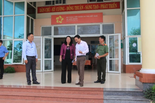 Phó chủ tịch UBND tỉnh Nguyễn Thị Bé Mười kiểm tra công tác chuẩn bị vận hành mô hình chính quyền 2 cấp