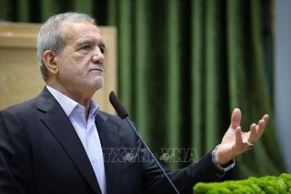 Tổng thống Iran tuyên bố kết thúc 'cuộc chiến 12 ngày' với Israel, không theo đuổi vũ khí hạt nhân