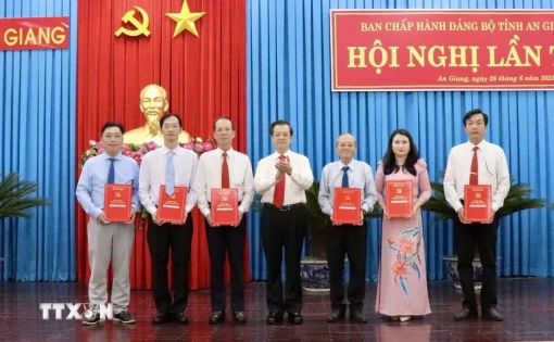 Thành lập Báo và Phát thanh-Truyền hình An Giang, bổ nhiệm Tổng Biên tập