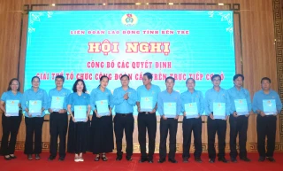 Công bố quyết định giải thể tổ chức công đoàn cấp trên trực tiếp cơ sở