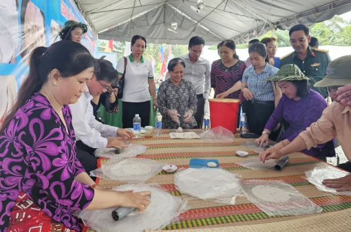 'Giữ lửa' làng nghề truyền thống trăm năm