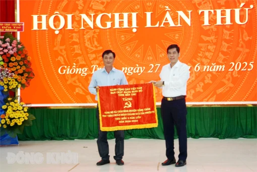 Hội nghị Ban chấp hành lần thứ 21 Đảng bộ huyện Giồng Trôm khóa XII