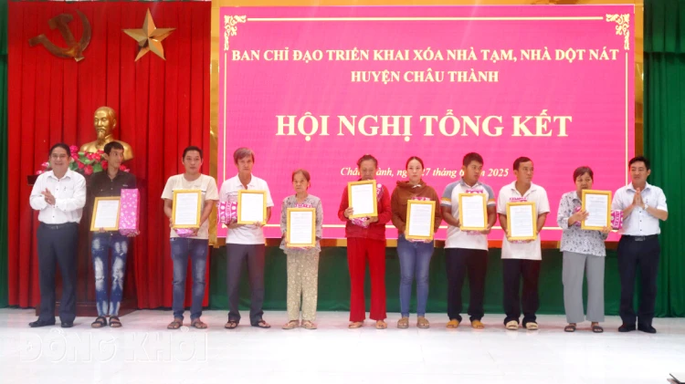 Hội nghị tổng kết xóa nhà tạm, nhà dột nát năm 2025