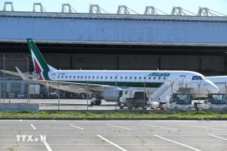 Nhà chức trách Italy đình chỉ hơn 300 chuyến bay do trục trặc kỹ thuật