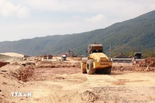 Giao bổ sung 12.090 tỷ đồng kế hoạch đầu tư công trung hạn cho các bộ, địa phương