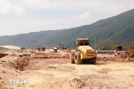 Giao bổ sung 12.090 tỷ đồng kế hoạch đầu tư công trung hạn cho các bộ, địa phương