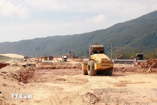 Giao bổ sung 12.090 tỷ đồng kế hoạch đầu tư công trung hạn cho các bộ, địa phương